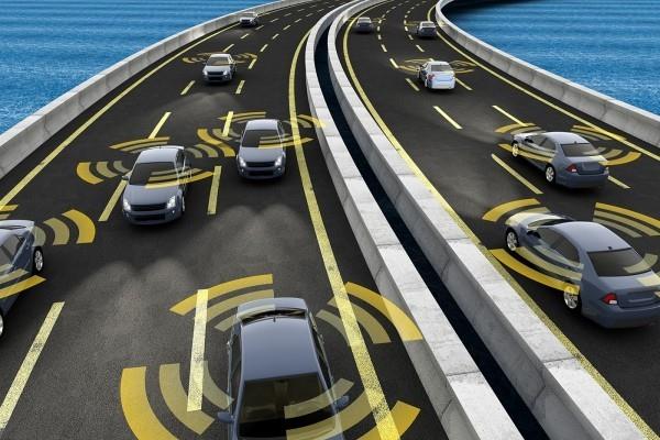 Τα πρώτα αυτόνομα αυτόνομα αυτοκίνητα θα βγουν στην αγορά το 2019-αυτόνομα αυτόνομα αυτοκίνητα στον αυτοκινητόδρομο
