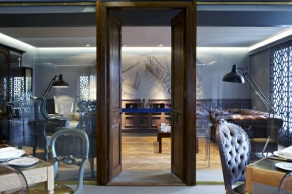 Πρώτης κατηγορίας πολυτελές ξενοδοχείο lobby bar δαπέδου φωτιστικό τοίχους