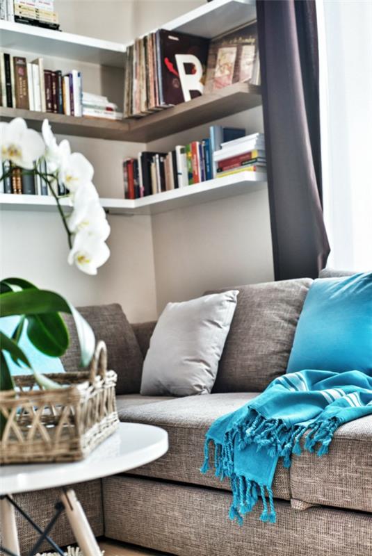 Διαμέρισμα με παραδοσιακό καναπέ εσωτερικής διακόσμησης