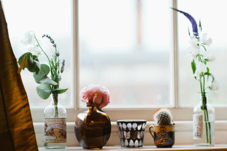 Ιδέες διακόσμησης παραθύρων φυτά σπιτιών κουζίνας και όμορφα διακοσμημένα βάζα διακόσμησης λουλουδιών