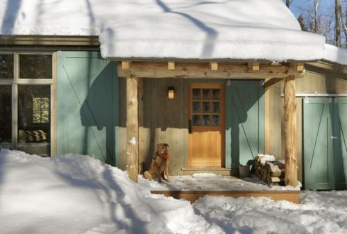Εξοχική κατοικία για αγορά χιονιού πόρτας πρόσοψης