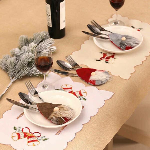 Ράψτε τις δικές σας γιορτινές τσάντες μαχαιροπίρουνα για τα Χριστούγεννα