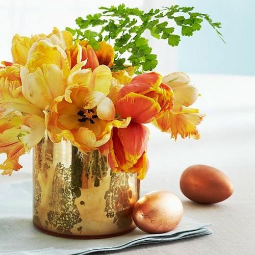 Ιδέες εορταστικής διακόσμησης για λουλούδια κήπου του Πάσχα χρυσά Πασχαλινά αυγά