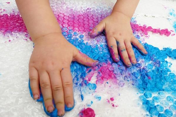 Δάχτυλο ζωγραφίζει τα χέρια των παιδιών δάχτυλο ζωγραφίζει εικόνες
