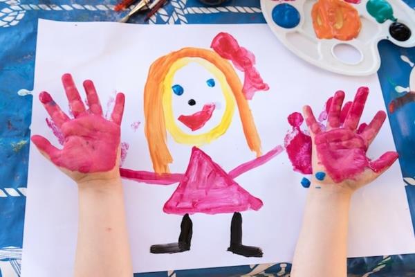 Δάχτυλο χρωματίζει σπιτικά χρώματα δακτύλων για παιδιά
