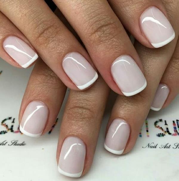 Fingernails baby boomer nails short nail trend Γαλλικό μανικιούρ