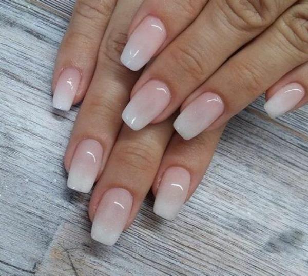 Fingernails baby boomer nails short trend