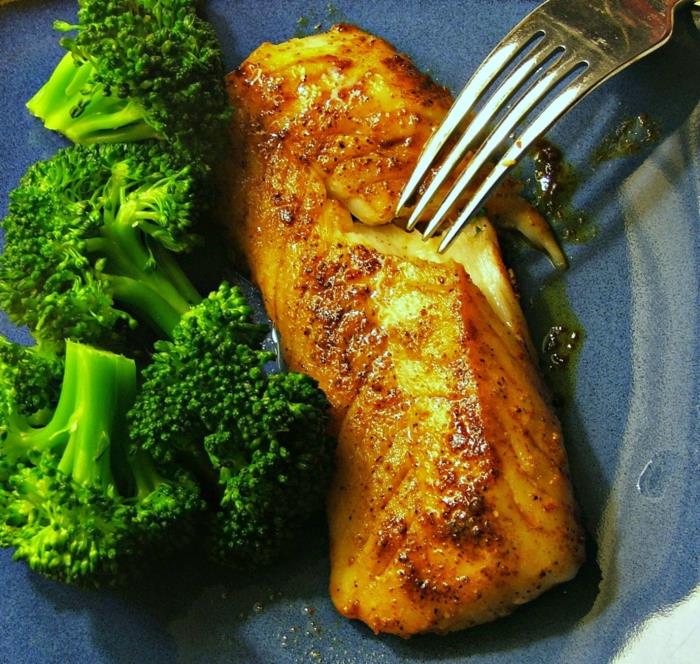 Προετοιμάστε φρέσκα ψάρια συνταγές ψαριών λαχανικά στον ατμό