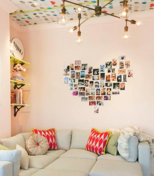 Δημιουργήστε έναν φωτογραφικό τοίχο με οικογενειακές φωτογραφίες, σαλόνι, καναπέ, σχήμα καρδιάς