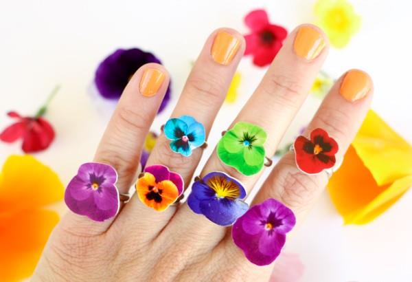 Tinker ανοιξιάτικα λουλούδια με παιδιά - ιδέες και οδηγίες για αρχάριους και επαγγελματίες χομπίστες δαχτυλίδια συρρικνώνουν το πλαστικό