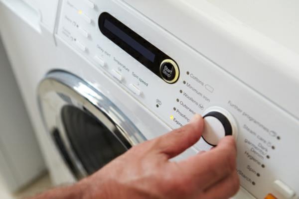 Πλύσιμο κουρτινών στις συμβουλές και κόλπα του πλυντηρίου