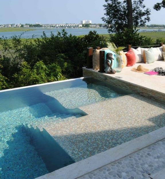Έπιπλα σαλόνι κήπου με θέα στην πισίνα ρίξτε μαξιλάρι καθιστικό