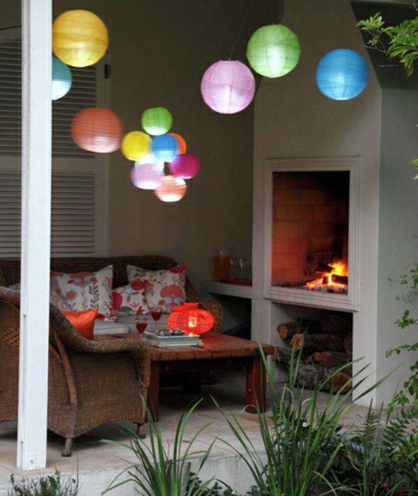 Φτιάξτε τη δική σας μπάλα διακόσμησης κήπου με πολύχρωμο φωτισμό