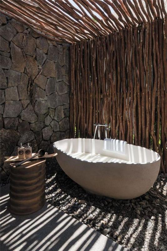 Κήπος ντους εξωτερικό μπάνιο σε ρουστίκ σχεδιασμό πολύ παράγοντα ευεξίας άνεσης