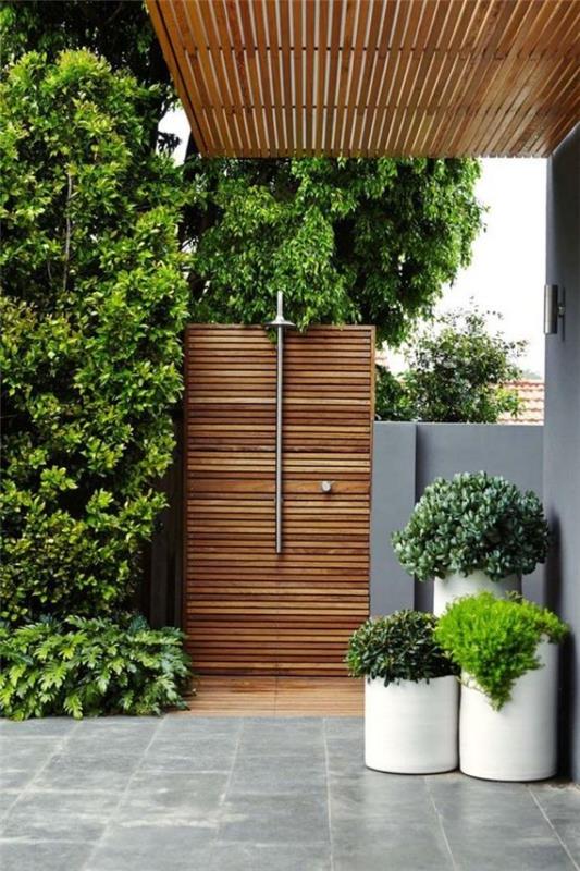 Ντους κήπου τέλεια σχεδίαση πολύ πράσινο ξύλο τικ πολύ ελκυστικό