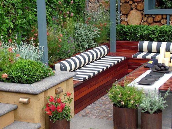 Συμβουλές κήπου για όλους για να ενσωματώσουν απρόσκοπτα ένα άνετο καθιστικό στον κήπο