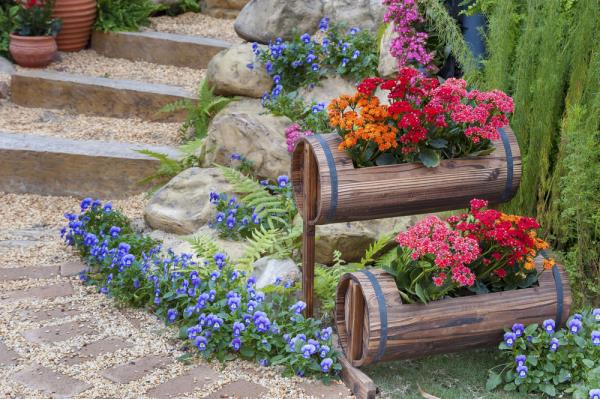 Διακοσμήστε συμβουλές κηπουρικής για όλους με λουλούδια