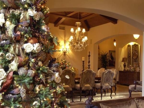 Πολυτελές εσωτερικό με χριστουγεννιάτικες διακοσμήσεις DIY
