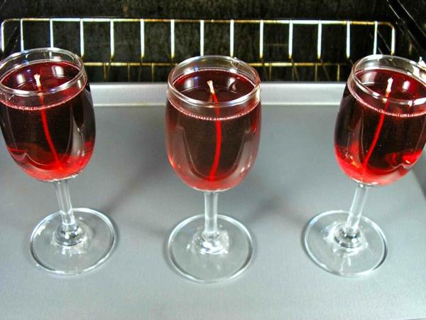 Φτιάξτε μόνοι σας κεριά gel Οδηγίες για ποτήρια κρασιού κόκκινο τζελ κερί