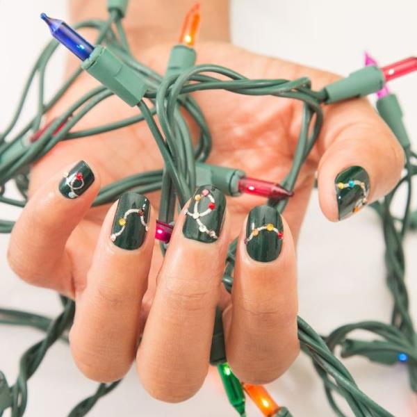Νύχια τζελ για τα Χριστούγεννα - όμορφες ιδέες και τρέχουσες τάσεις χρώματος πράσινα νύχια ελαφριά αλυσίδα