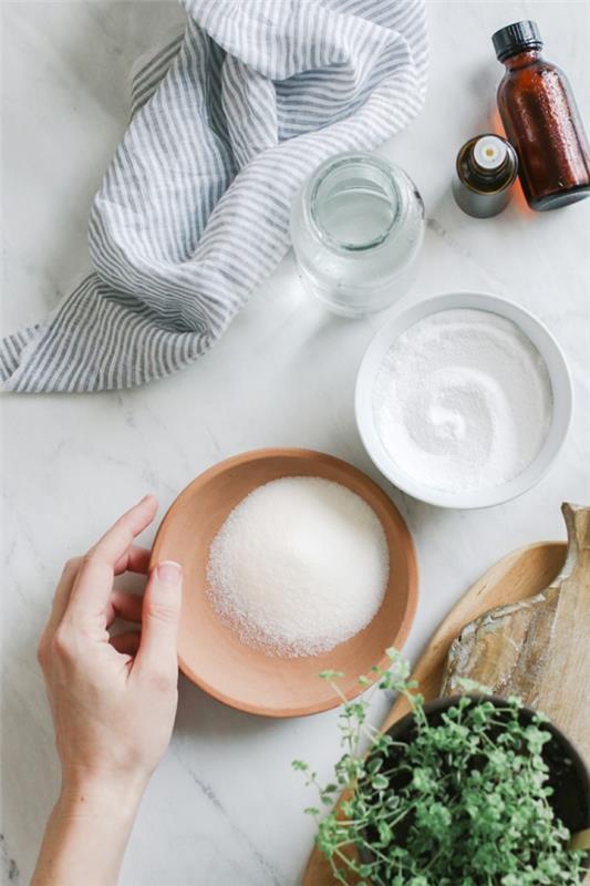 Φτιάξτε μόνοι σας απορρυπαντικό πιάτων, ανακατέψτε τα συστατικά σε σκόνη μαζί