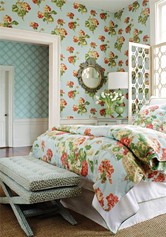 Grandmillennial Style - Ρίχνουμε μια προσεκτική ματιά στα γιαγιά κομψά κρεβάτια με πολύχρωμα λουλούδια