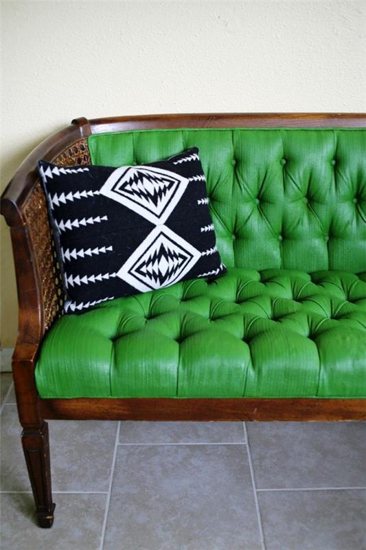 Πράσινα μαύρα λευκά μαξιλάρια καναπέδες δερμάτινη ταπετσαρία