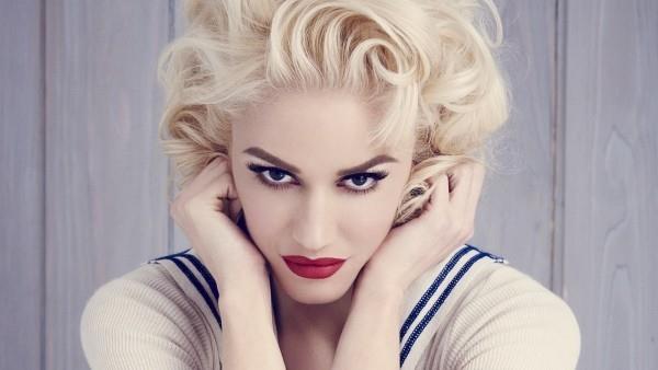 Gwen Stefani στις 3 Οκτωβρίου, 50 ετών κοριτσίστικη και τέλεια στιλ