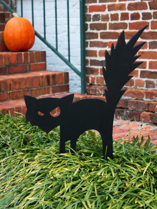 Διακόσμηση απόκριες από τούβλα μαύρα βήματα γάτας