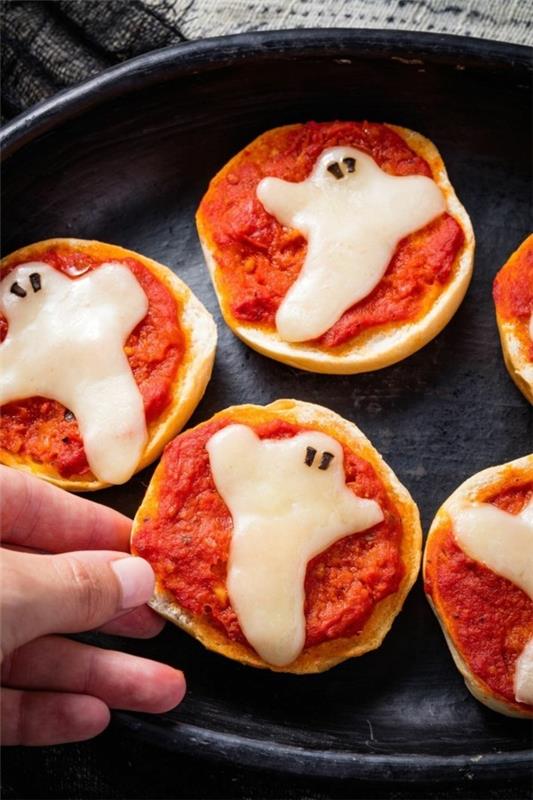 Αποκριάτικα παιδικά σνακ για αποκριάτικα φαντάσματα πίτσας με φαγητό