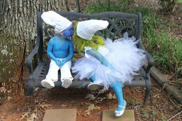 Αποκριάτικα στρουμφάκια παιδικά κοστούμια σχεδιάζουν εορταστικό μπλε στρουμφάκι