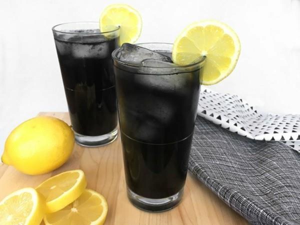 Απόκριες υγιεινά σνακ και μαύρα ποτά