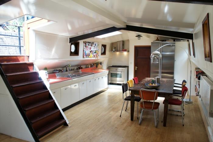 Houseboat Amsterdam από μέσα