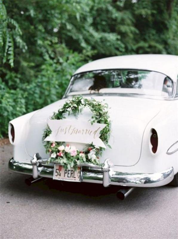 Πίσω στεφάνι διακόσμηση αυτοκινήτου γάμος