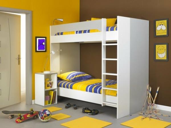Κρεβάτι σοφίτας στρώματα παιδικού δωματίου κίτρινο καφέ τόνους τοίχου