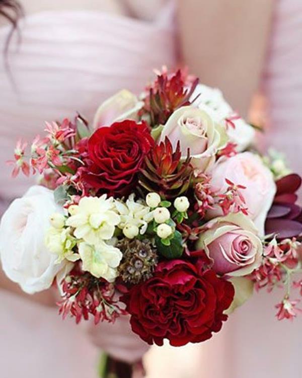 Γαμήλια λουλούδια Δροσερές νυφικές ανθοδέσμες τριαντάφυλλα μικτές
