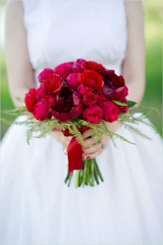 Γαμήλια λουλούδια Δροσερές νυφικές ανθοδέσμες κομψές
