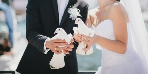 Έθιμα γάμου περιστέρια γάμος παντρεύεται παράδοση