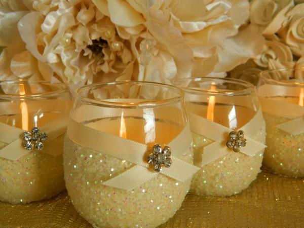 Φτιάξτε μόνοι σας γαμήλια κεριά με κοσμήματα