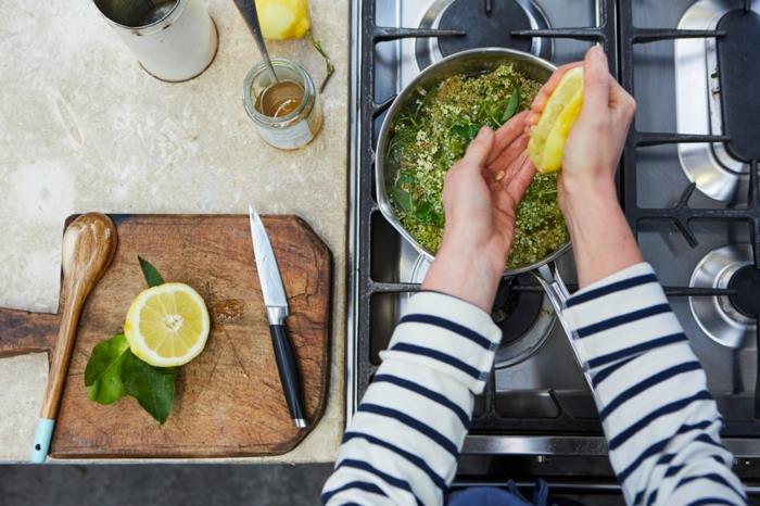 Συνταγή Elderflower σιρόπι προετοιμασία φιάλης