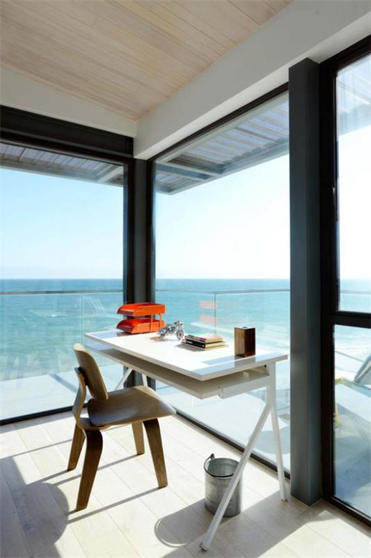 Δημιουργήστε ένα θαλάσσιο γραφείο στο σπίτι ακριβώς στην ακτή, υπέροχη θέα, μινιμαλιστικό σχεδιασμό