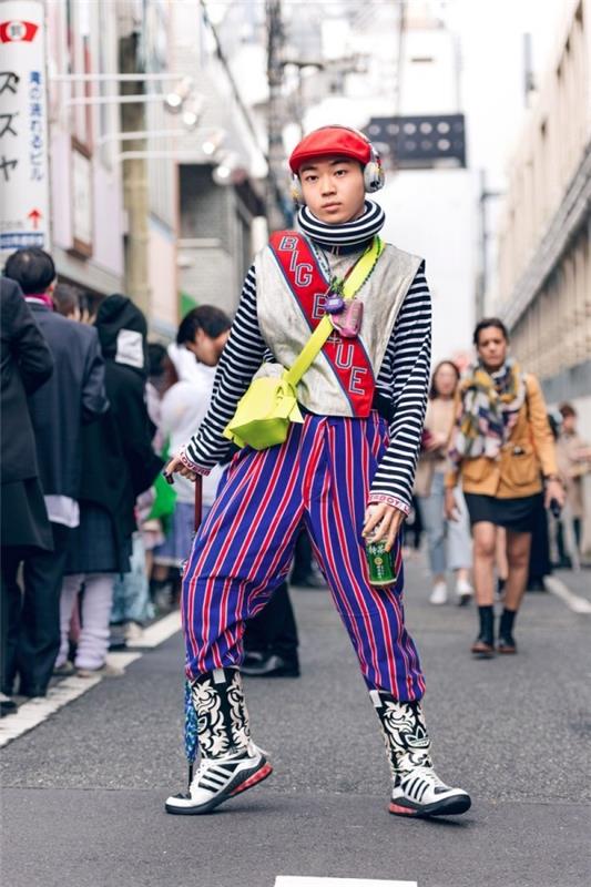 Παντελόνια με όμορφες μοβ ρίγες - τάσεις της μόδας street fashion