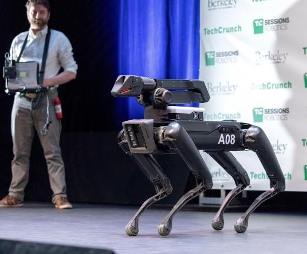 Το ρομπότ SpotMini Canine της Boston Dynamics έρχεται σύντομα Επικεφαλής ελεγχόμενων ρομπότ