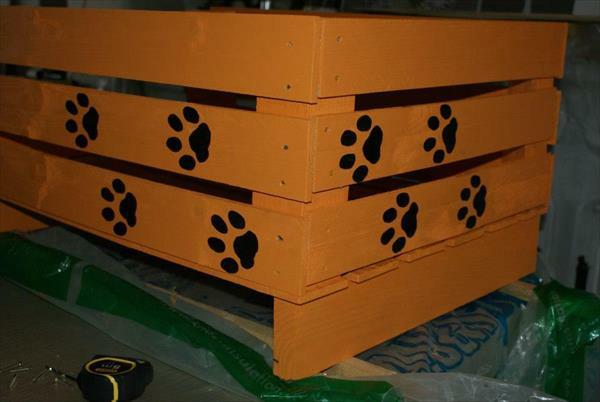 Κρεβάτια σκύλων ξύλινοι γάτες καναπέδες κατοικίδια ζώα μοτίβα ποδιών