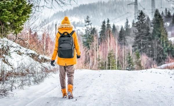 Περπατήστε πολύ στο χιόνι, νιώστε καλά, κοιμηθείτε καλύτερα