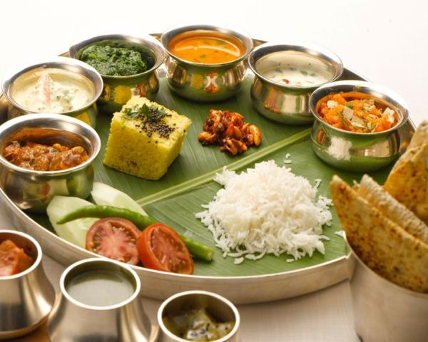 Ινδικό μαγείρεμα παραδοσιακό ινδικό φαγητό