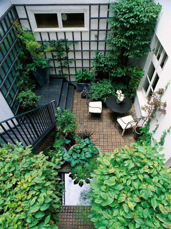 Σχεδιάστε την εσωτερική αυλή - υπέροχη διακόσμηση - φυτέψτε το μπαλκόνι