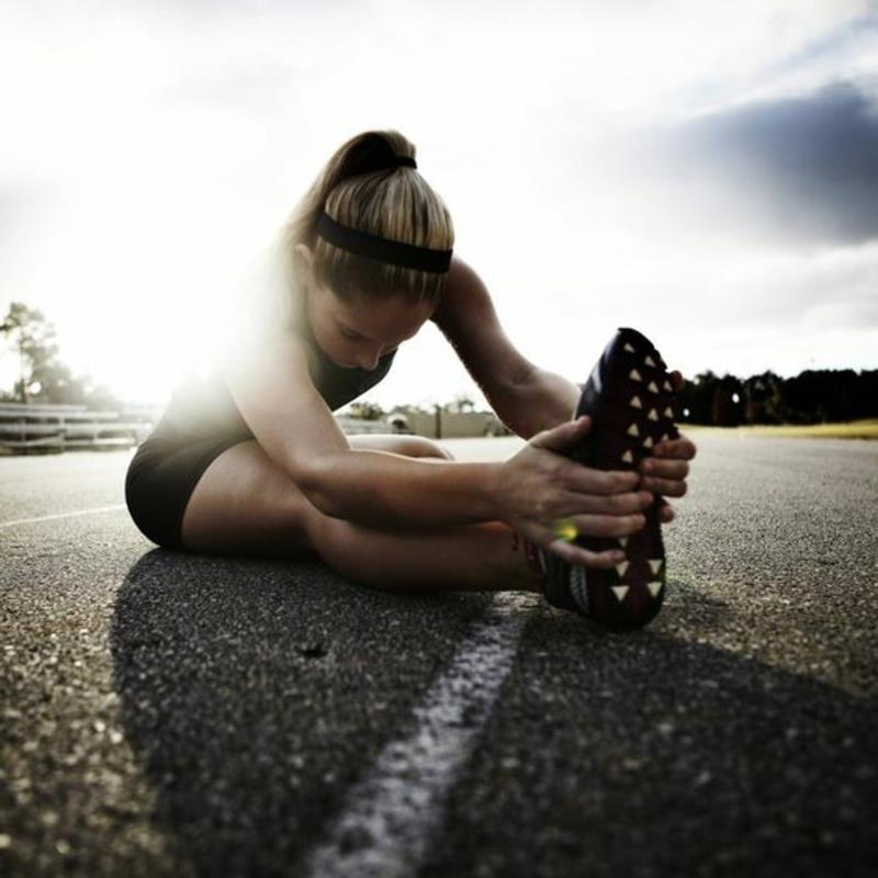 Πηγαίνετε για τρέξιμο το πρωί για να πάρετε λίγο καθαρό αέρα και κάντε μερικές ασκήσεις διατάσεων
