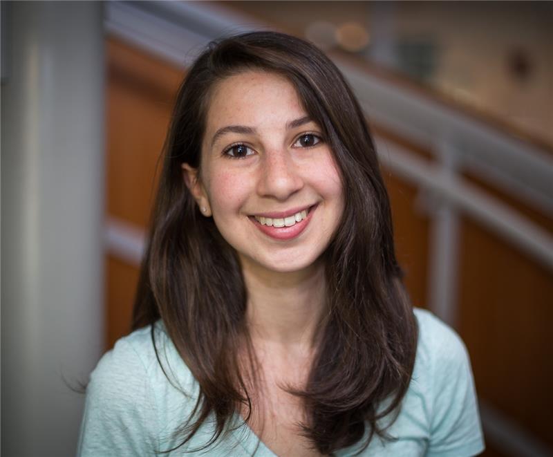 Katie Bouman νεαρή ωραία ταλαντούχα επιστήμονας