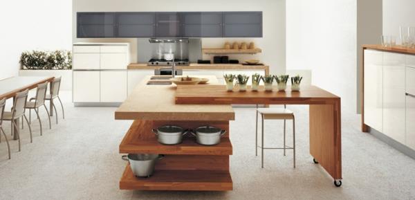 Κουζίνα νησί σχεδιασμός ξύλινα ανοιχτά ράφια γλάστρες ρολά πιάτα